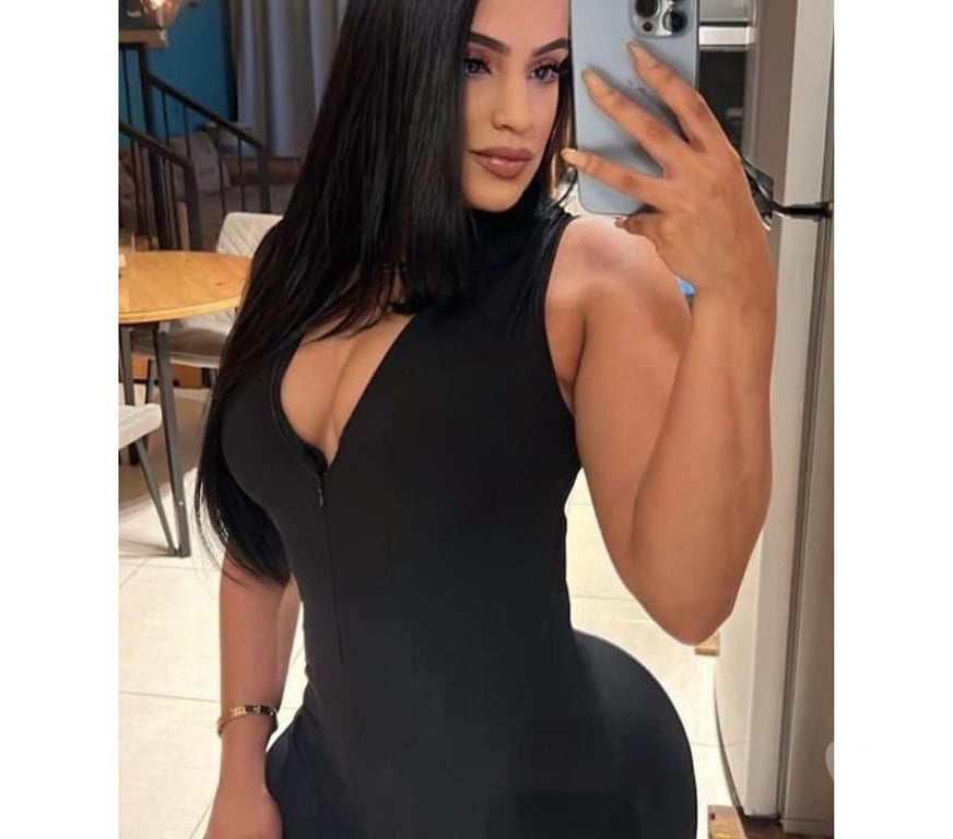 Escorts East London Canary Wharf - DLR Station - East London - Photos for 🔥 Sweet and Playful Latina 💃