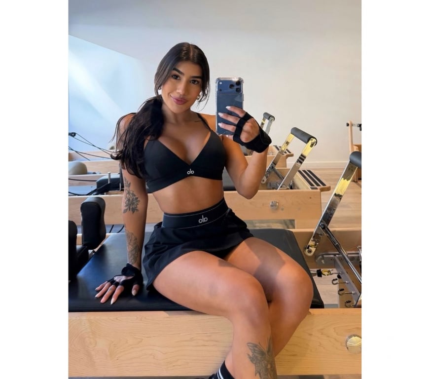 Escorts North London Finchley - North London - Photos for MIA ❤️‍🔥 Naughty PARTY GFE 🍾 REAL PICS 🇧🇷