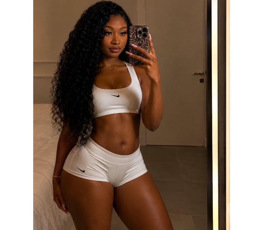 Escorts South West London Chelsea - South West London - Photos for Hot Isa Big Bum Beauty 🍑 p@rty girl deep bj ❤️