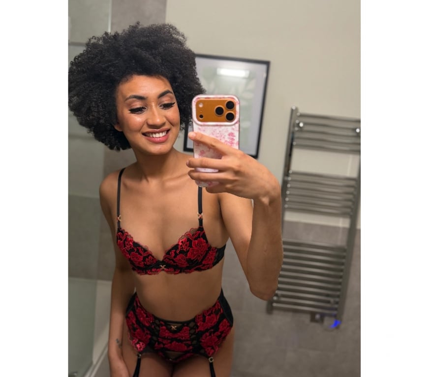 Escorts Essex Basildon - Photos for 🔥PRETTY CURLY BRUNETTE THE BEST CHOICE OF ALL.🍑