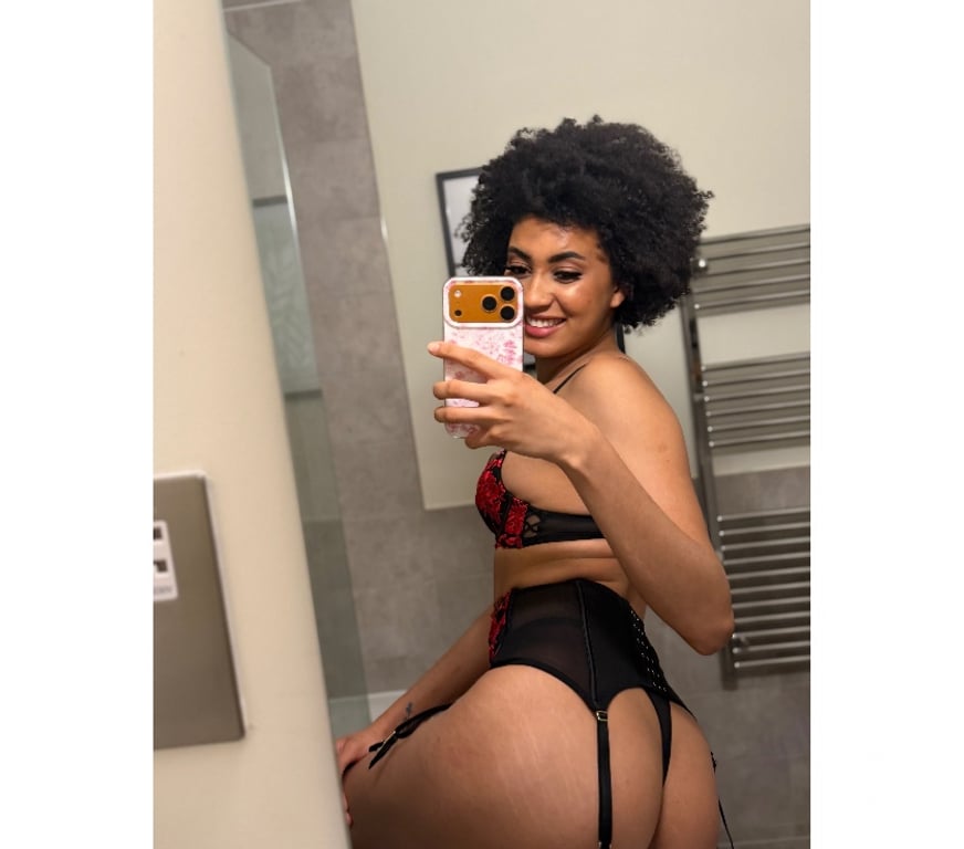 Escorts Essex Basildon - Photos for 🔥PRETTY CURLY BRUNETTE THE BEST CHOICE OF ALL.🍑