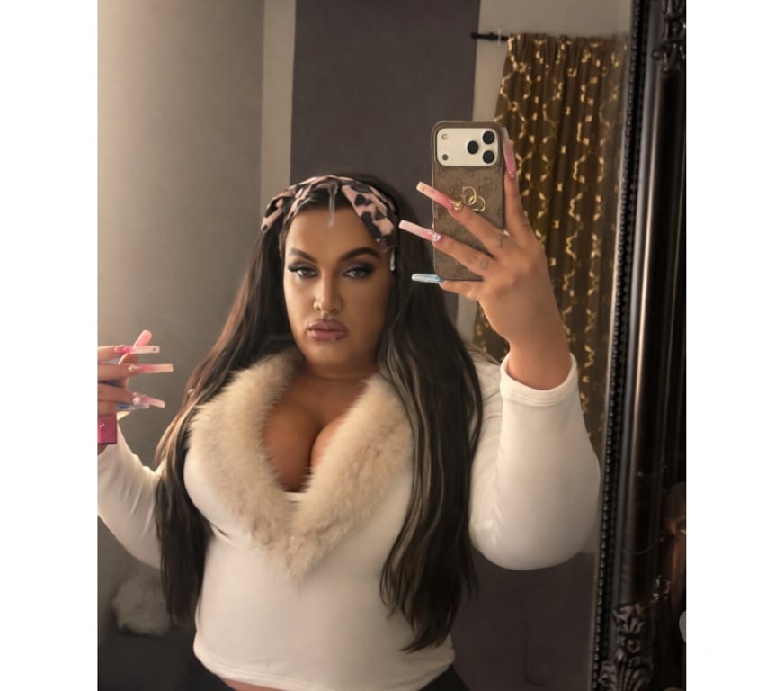 Escorts East London Canning Town - East London - Photos for TRANS AMELIA FAT ASS SNACK 🍑🧁 FOR YOU IN E16