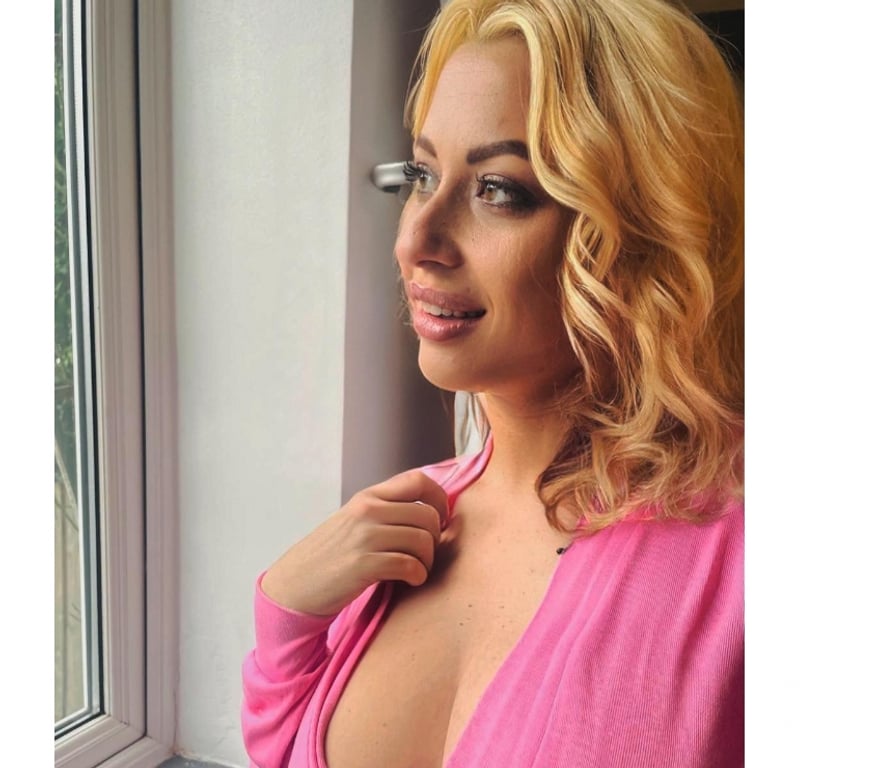 Escorts North West London Colindale - North West London - Photos for 🩷🩷Hi Guys!! Mia🩷🩷