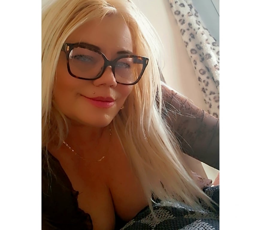 Escorts North London Ponders End - Enfield - Photos for Sexy Alexa party grils 💯 best bj ❤️❤️❤️❤️