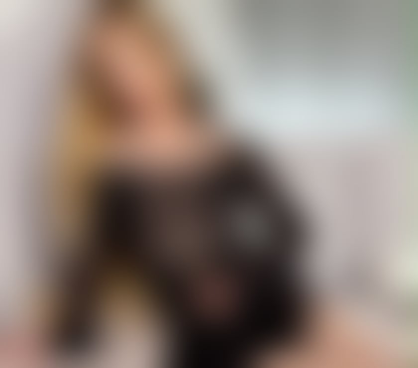 Escorts Bolton City Centre Bolton - Photos for ✨Golden Touch · Gentle & Authentic✨