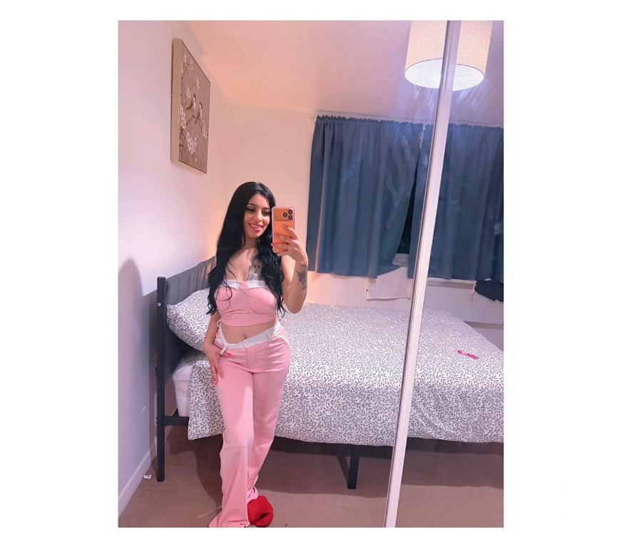 Escorts East London Isle of Dogs - East London - Photos for Delia new girl in town party I’m real comfirm❤️🥰