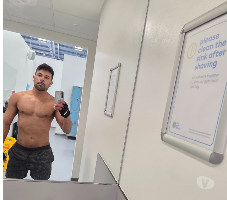  Gay massage Reading Reading Town Centre - Reading - Photos for Brazilian boy - 24Hs