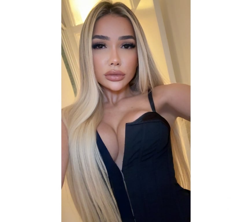 Escorts South West London Kensington - South West London - Photos for ✨ Giulia Ferraz ✨ a radiant blonde ✨