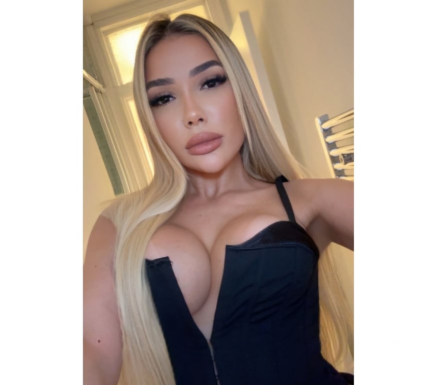 Escorts South West London Wandsworth - South West London - Photos for ✨ Giulia Ferraz ✨ a radiant blonde ✨