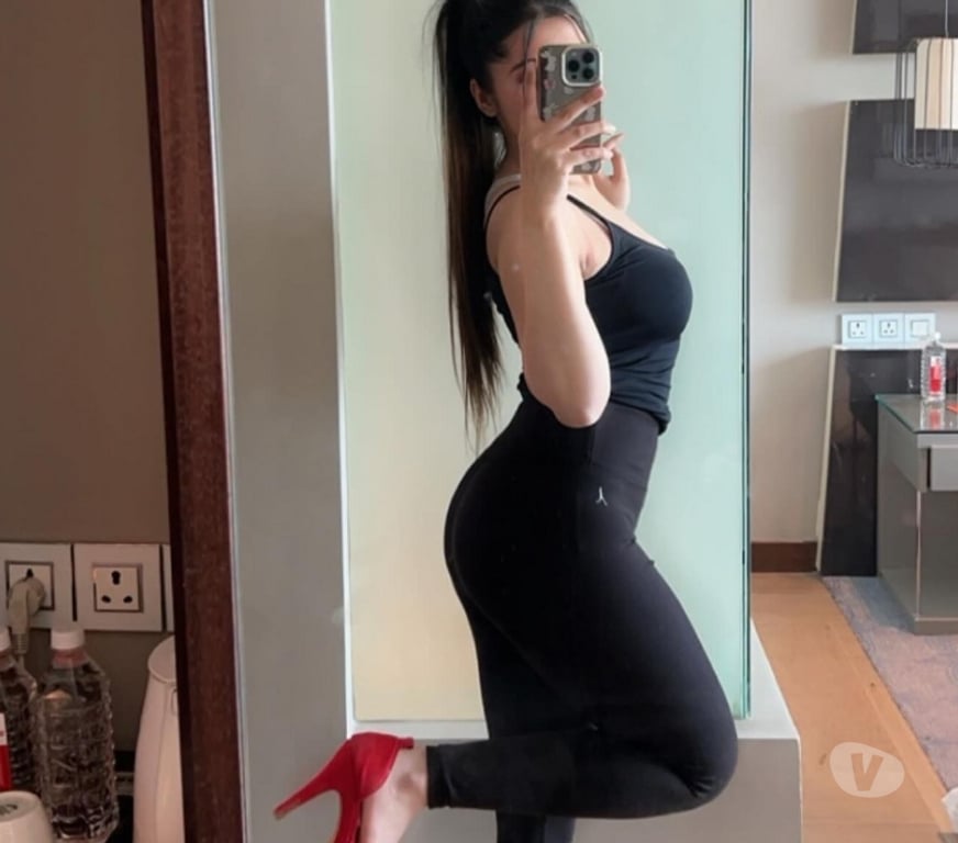 Escorts Reading Reading Town Centre - Reading - Photos for University girl 🤗 available in Reading town centre