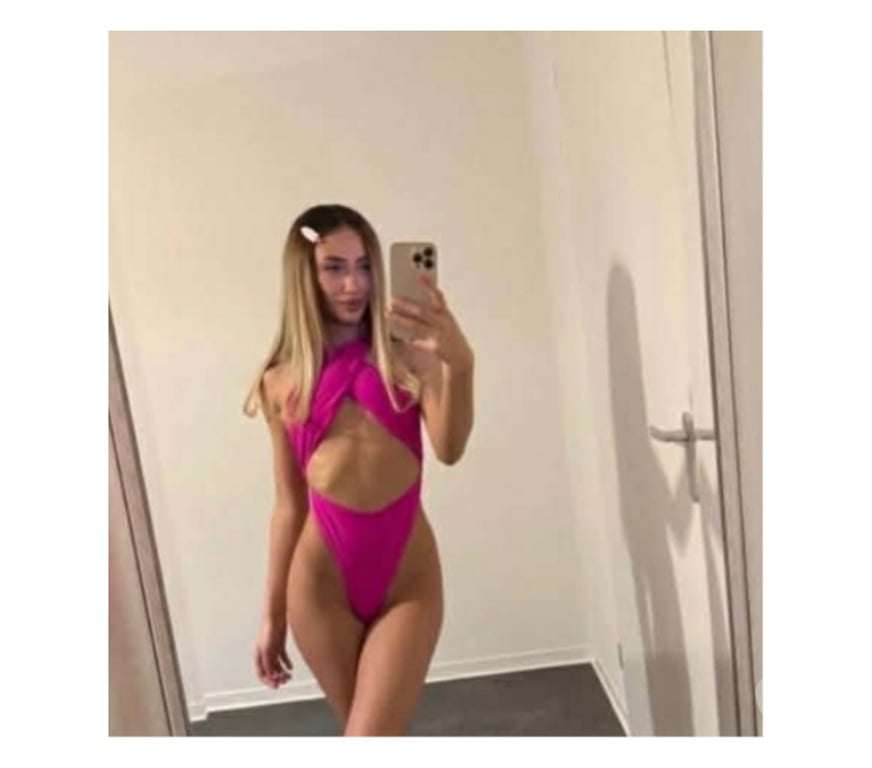 Escorts Aberdeen Altens Industrial Estate - Aberdeen - Photos for Hello my name is Rebeca no deposit party girl