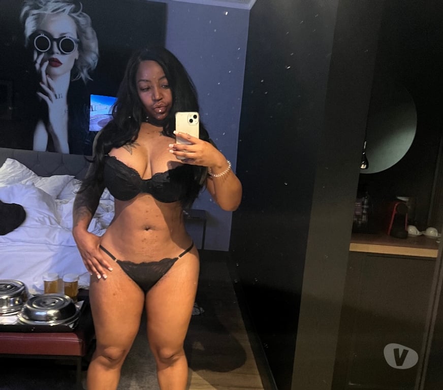 Escorts North West London Hendon Central Station - North West London - Photos for TrinathegirlnextdoorOUTCALLONLY