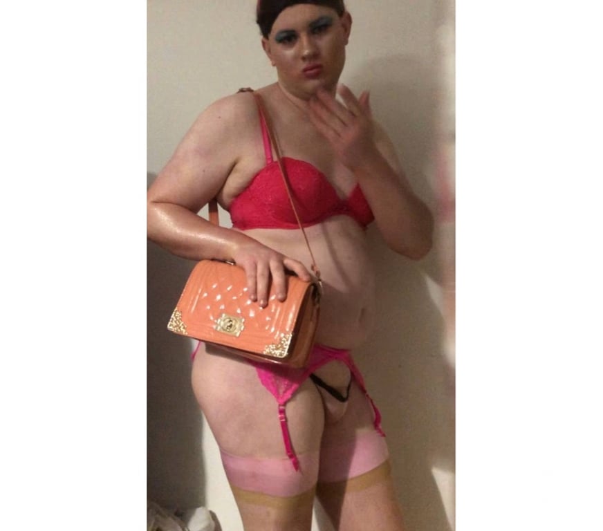  Gay massage Tyne and Wear Newcastle upon Tyne - Photos for Escort ad crossdresser holly 26