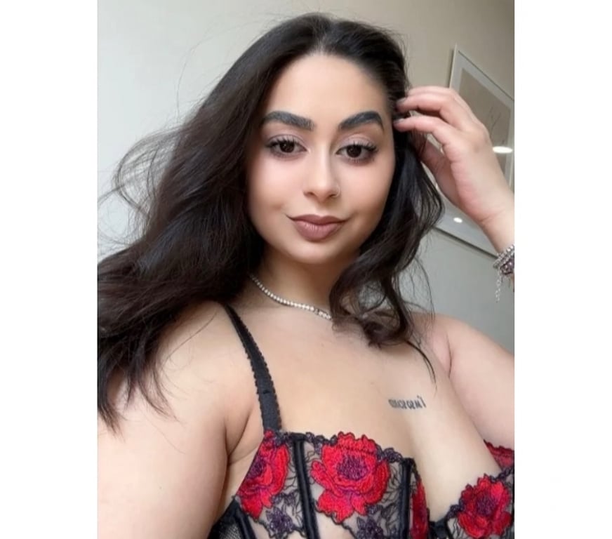 Escorts North London Enfield - Photos for ZARA HALF ARABIC GIRL BIG ASS 💦 BEST OWO 😈