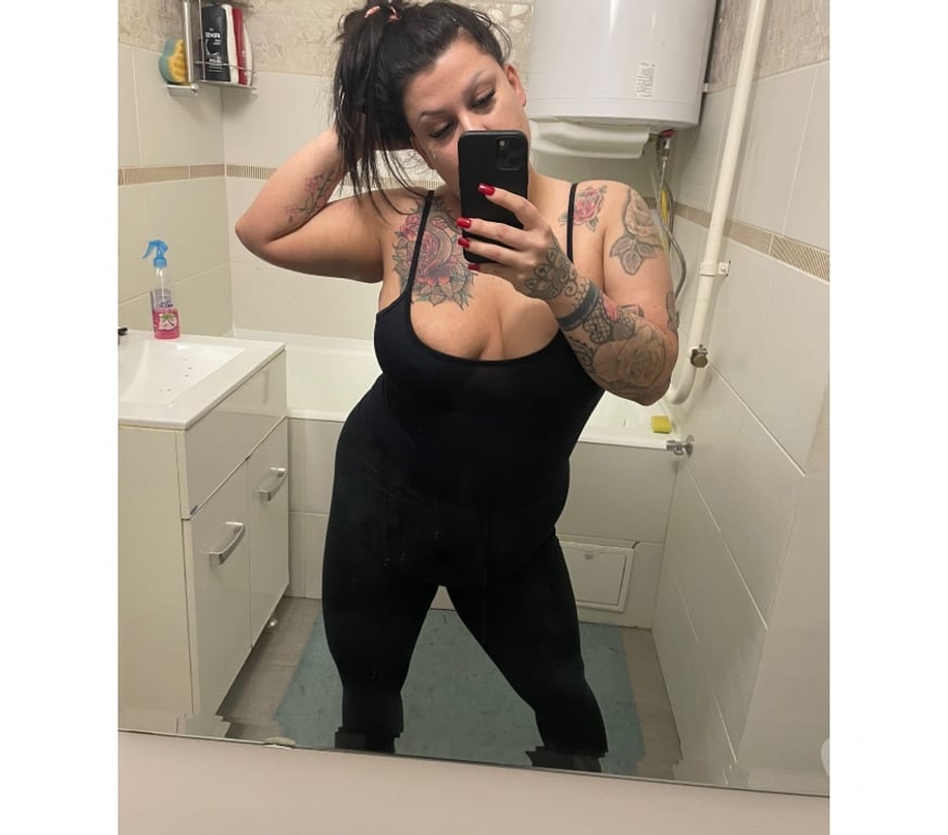 Escorts East London Newham - Photos for ZARA 🩷 CURVY AND TATTOOED IN CANNING TOWN
