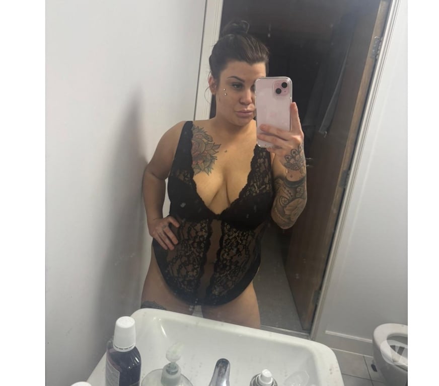 Escorts East London Canning Town - East London - Photos for ZARA 🩷 BUSTY AND CURVY BACK IN CANNING TOWN