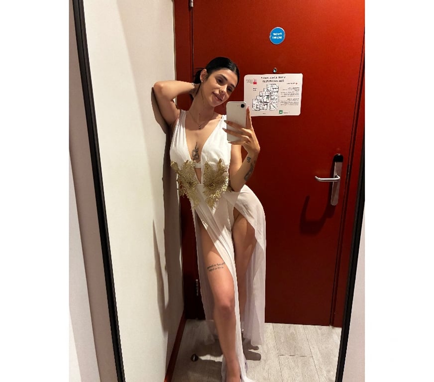 Escorts Buckinghamshire Milton Keynes - Photos for Alexia new here, real girl 💘 party pettite😊 no rush❌