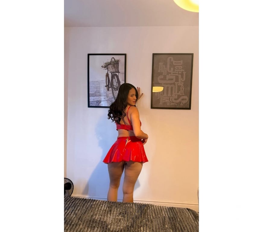 Escorts North London Enfield - Photos for MAYA BRAZILIAN PARTY GIRL