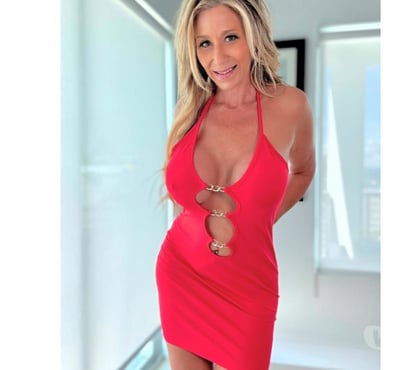 Escorts Turnpike Lane North London - Photos for PARTY BLONDE MILF 45 😍