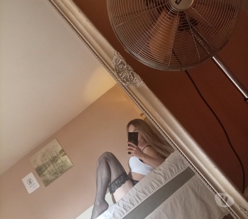 Escorts Surrey Runnymede - Photos for Naughty girl next door ultimate pse or gfe companion
