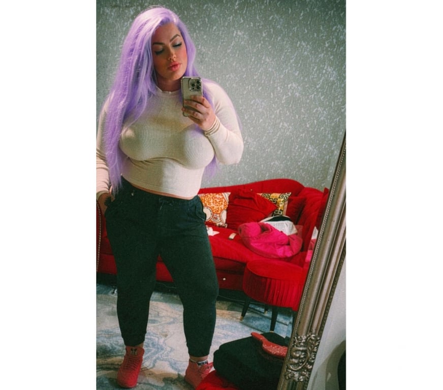 Escorts Suffolk Ipswich - Photos for Magiclondon69 Busty Milf this week only 💜🤩💜