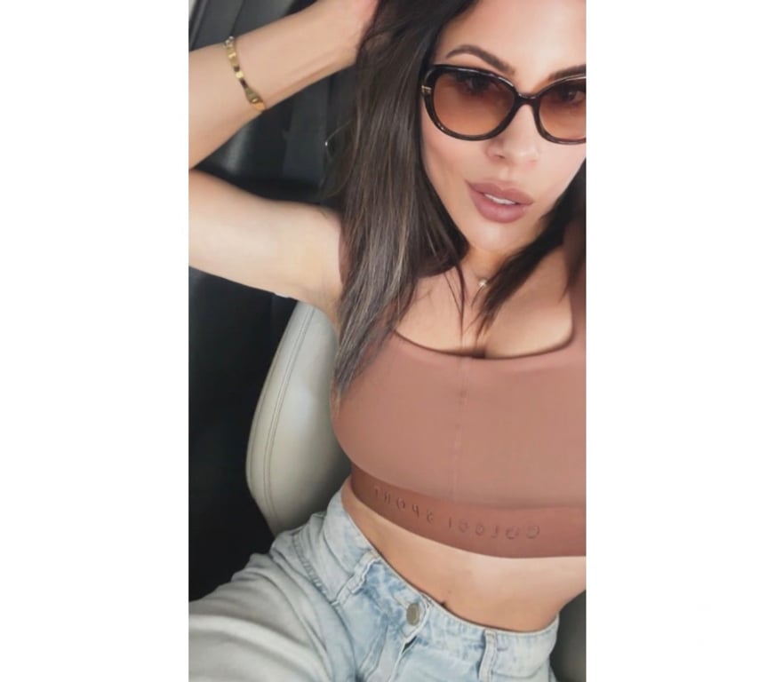Escorts Surrey Epsom and Ewell - Photos for Brazilian, luxury girlfriend and massage therapist. (GFE)