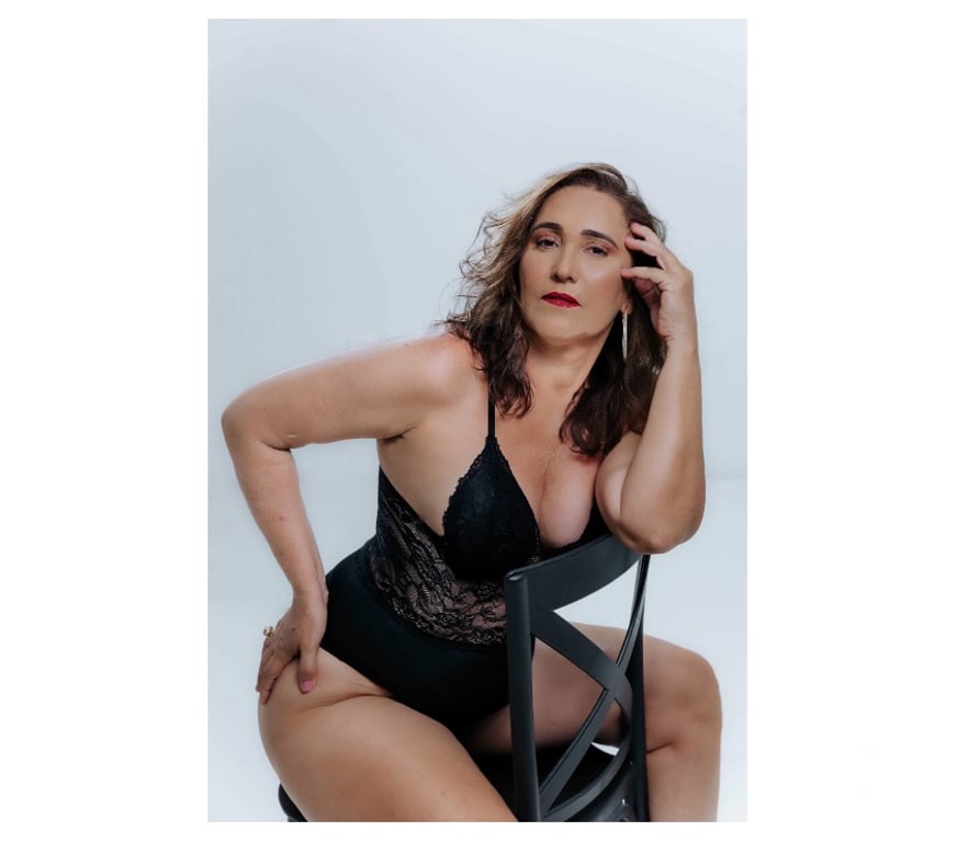Escorts South East London Deptford Bridge - DLR Station - South East London - Photos for Lia Brazilian Elegant