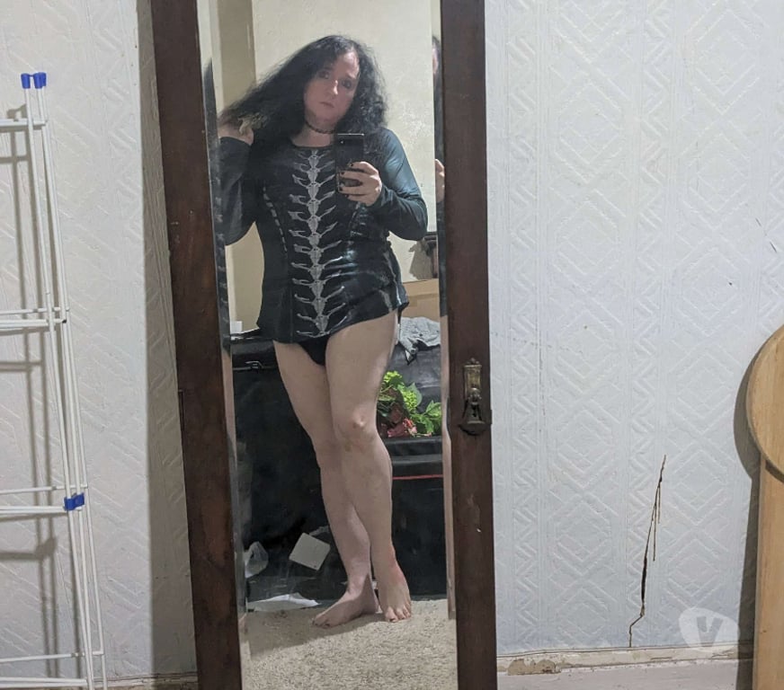 Trans Escorts Glasgow Glasgow East Investment Park - Glasgow - Photos for Cute subby Trans Goth Girlfriend in Glasgow
