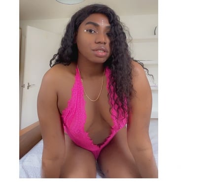 Trans Bow East London - Photos for ⚜️Goldie queen⚜️🇨🇴