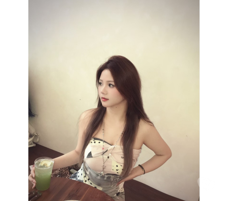 Escorts West London Westbourne Park Station - West London - Photos for Sweet, petite Asian girl & Nuru massage