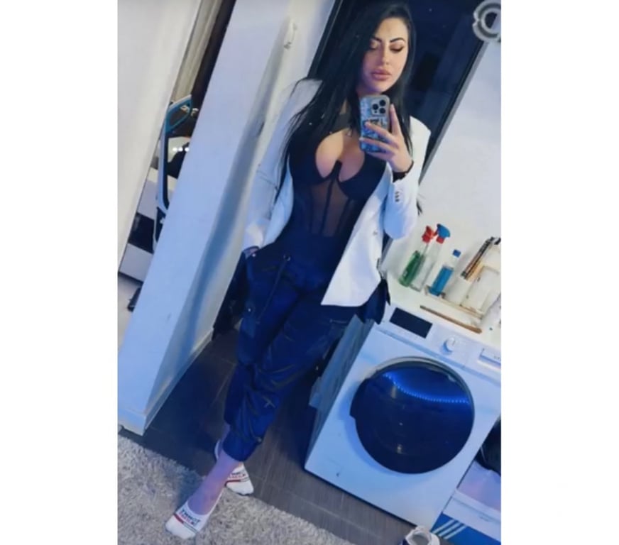 Escorts Kent Maidstone - Photos for Paris💙 new in town no rush real domination toys 🧸