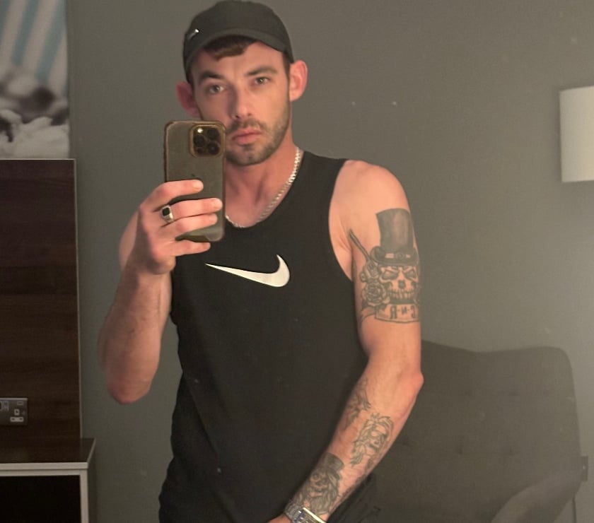 Gay Escorts Liverpool City Centre Liverpool - Photos for Masculine male escort (for incall&Outcall north west