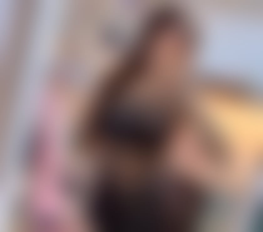 Photos for Hot girl want to massage you 🔥🔥🔥