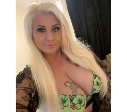 Escorts Goodmayes Station East London - Photos for AMANDA HORNY MILF BIG NATURAL BOOBS RELAX
