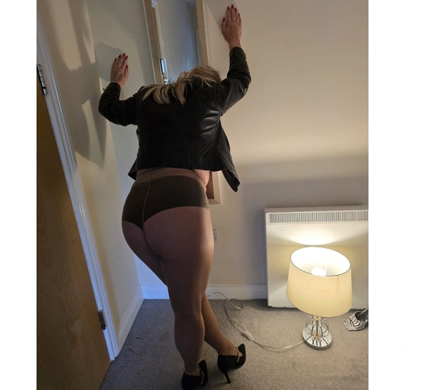 Escorts Peterborough Hampton - Peterborough - Photos for HOT MILF NEW IN TOWN SEXY BLONDIE
