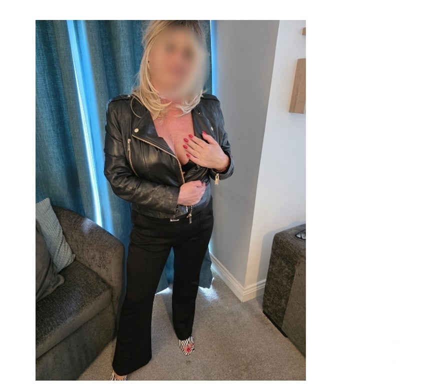 Escorts Peterborough Hampton - Peterborough - Photos for HOT MILF NEW IN TOWN SEXY BLONDIE