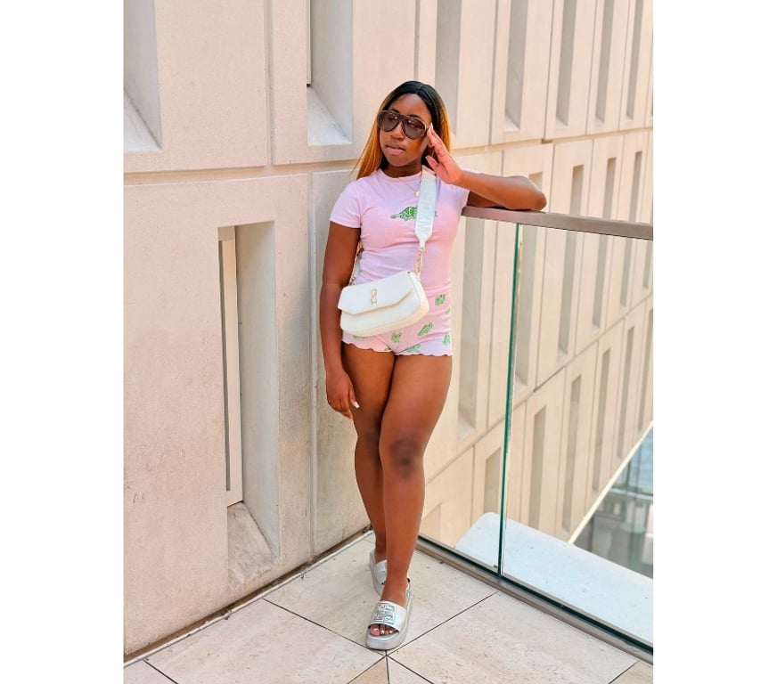 Escorts West London Shepherd's Bush - West London - Photos for CURVY YOUNG EBONY CARIBBEAN PSE 🥵