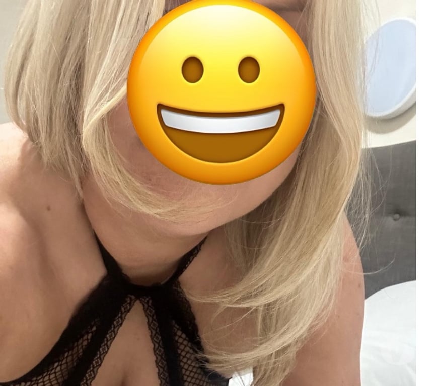 Escorts Highland Inverness - Highland - Photos for HornyBlondeMILF