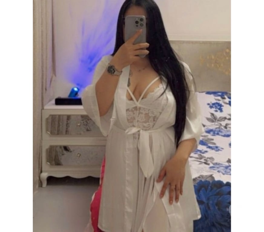 Escorts West Midlands Sandwell - Photos for Emma Big Ass, Big breasts Natural, party grils