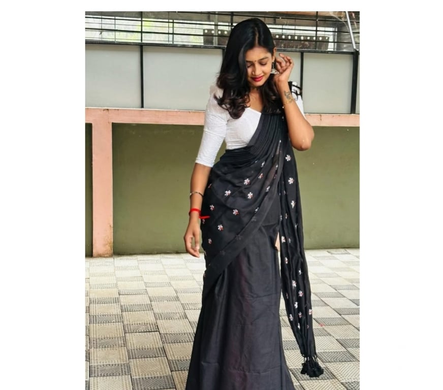 Escorts West London Hillingdon - Photos for South indian Rina New to Town Hayes ❣️