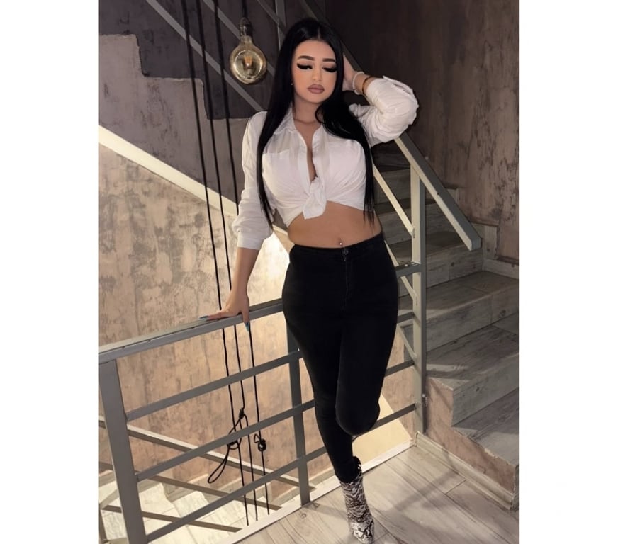 Escorts East London Stratford Station - East London - Photos for Dilara More details on WhatsApp
