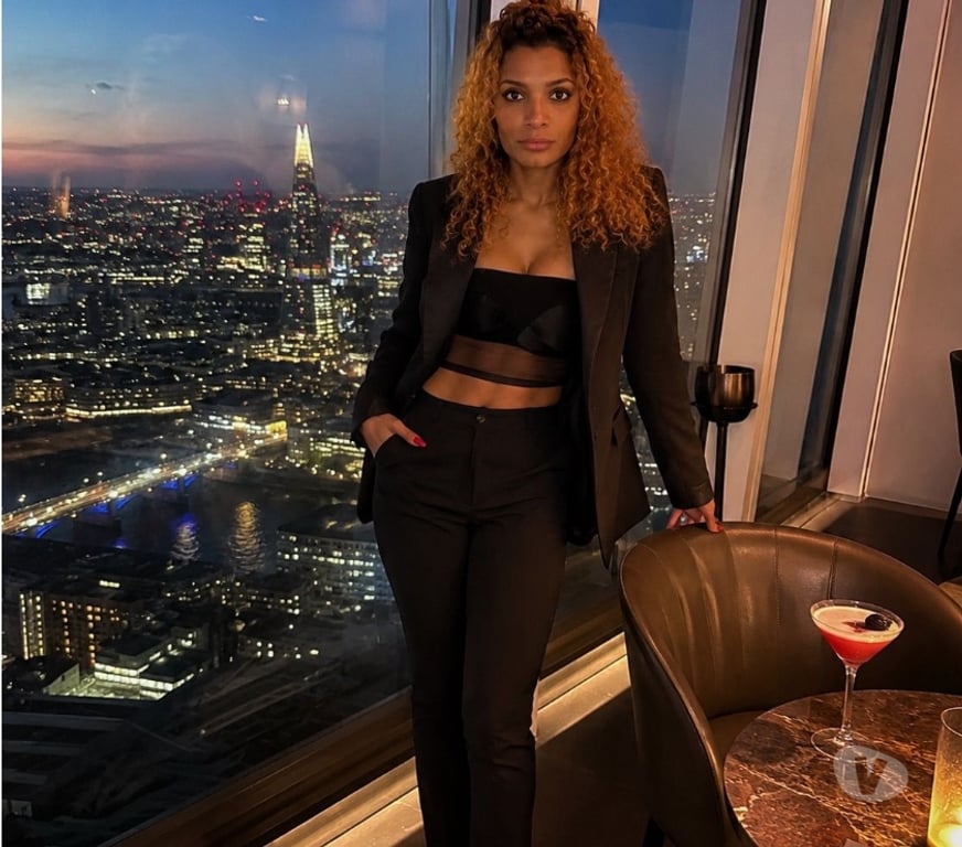 Trans Escorts Bedfordshire Luton - Photos for Asian transsexual Suki in Luton