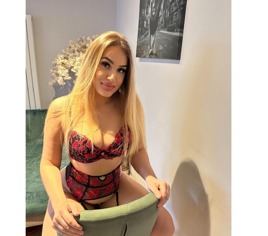 Escorts Ealing Northolt - Ealing - Photos for TIFFANY NEW BLONDE BEST OWO IN THE TOWN