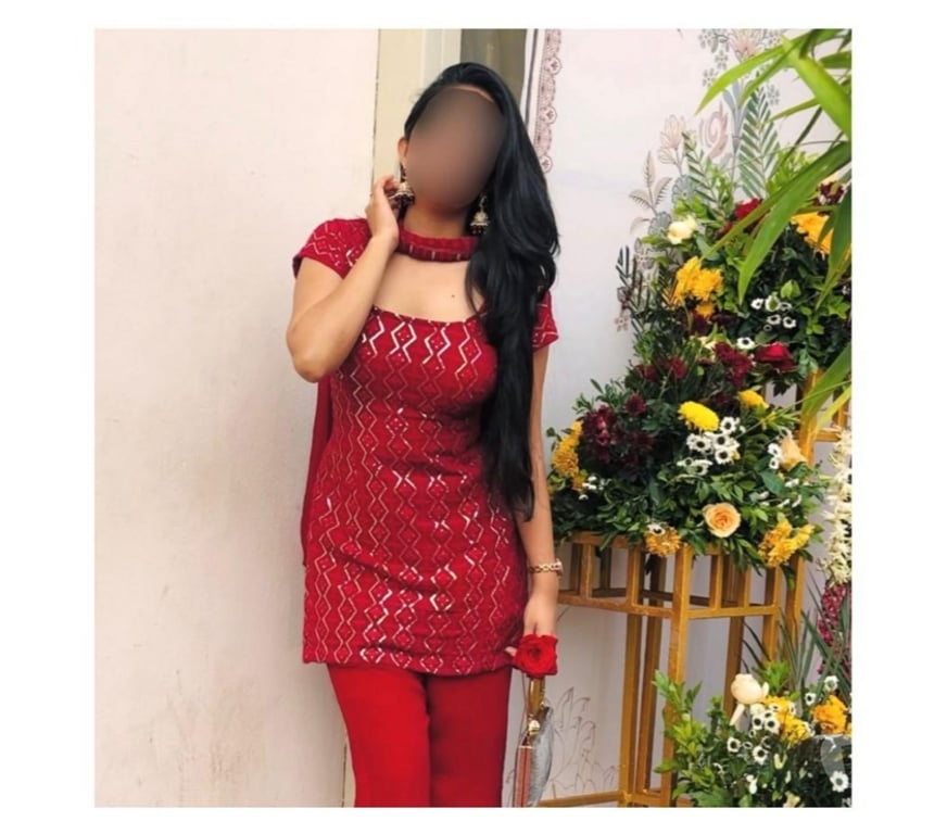Escorts West Yorkshire Leeds - Photos for NILA South Indian Tamil Girl New in Leeds