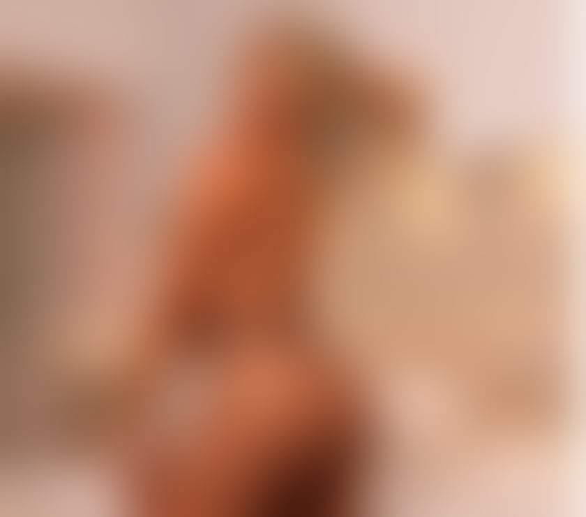 Escorts and Massages King`s Cross St. Pancras Station King`s Cross - Central London - Photos for 🔥 Sarah, Petite, Polished, and Quietly Sophisticated!