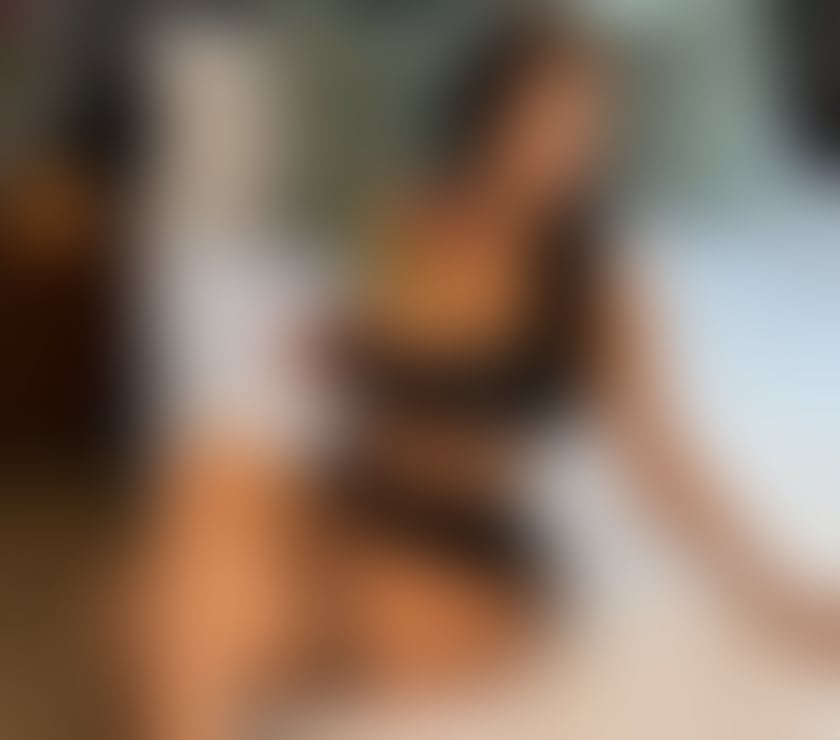 Escorts Bedfordshire Luton - Photos for Valentina 🖤✨ The Best Party Girl 🥰