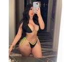 Ambar stunning and HOT🔥🔥🍑