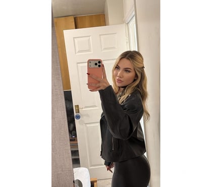 Photos for Sara😽 Brazilian nymph🇧🇷natural body 💞