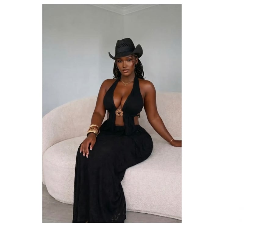 Escorts Barking and Dagenham Dagenham - Barking and Dagenham - Photos for Karine your Latin Bombon is here. Best owo all servic.
