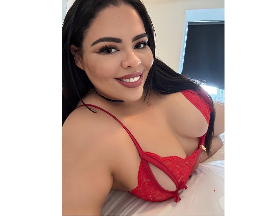 Escorts North West London Colindale - North West London - Photos for SUZZÏ BRAZILIAN BBW 🇧🇷🇮🇹🍯🍀